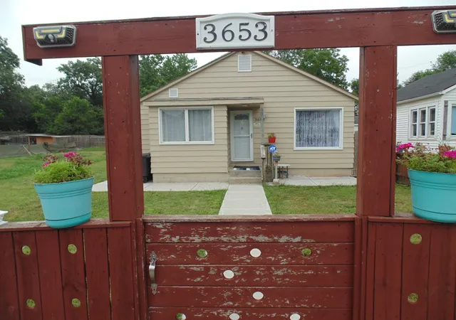 4th image of 3653 Iowa St, Lake Station, IN 46405 | MLS# 842591