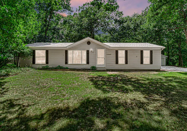 27th image of 10848 Edgewood Dr, De Motte, IN 46310 | MLS# 842850