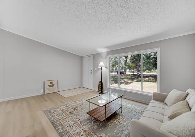 image of 10848 Edgewood Dr, De Motte, IN 46310 | MLS# 842850