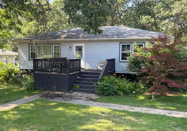 1st image of 1009 Riverlane Dr, Lake Station, IN 46405 | MLS# 842600