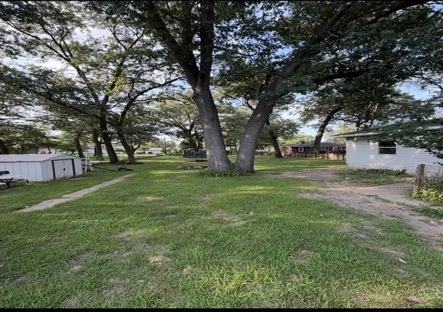 3rd image of 1009 Riverlane Dr, Lake Station, IN 46405 | MLS# 842600