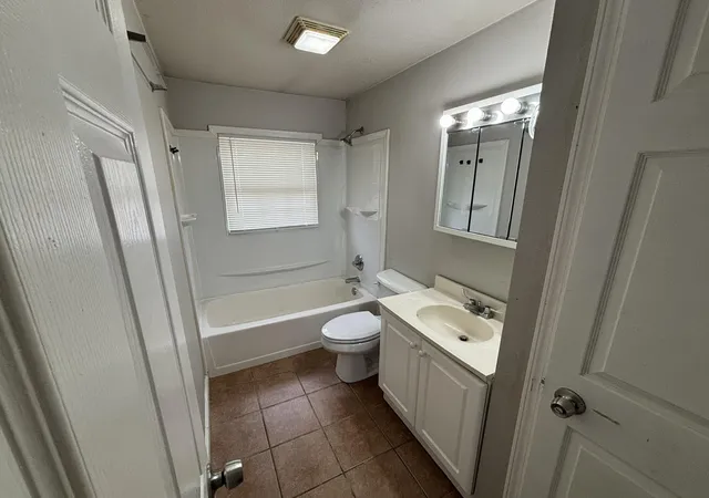 5th image of 210 Pleasant Ave, Michigan City, IN 46360 | MLS# 842880