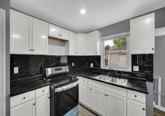 2nd image of 3324 175th St, Hammond, IN 46323 | MLS# 842588