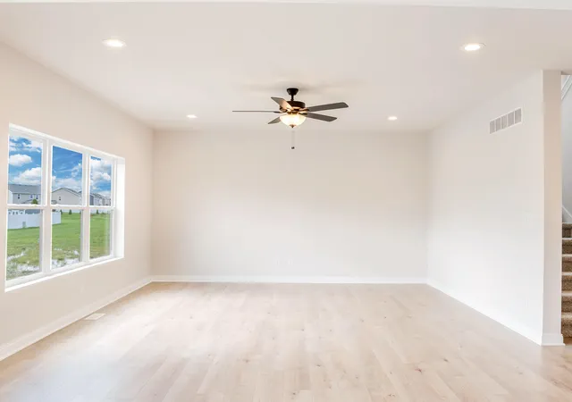 Photo 3 of Single family home for sale at 9865 Beacon Pointe Ln, Cedar Lake, IN 46303 | MLS# 842595 | Listing updated on 2026-10-02