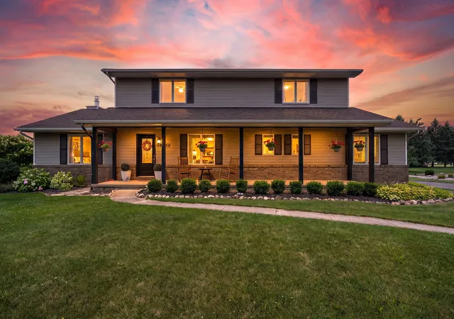 1st image of 13102 Pierce Ct, Crown Point, IN 46307 | MLS# 842834