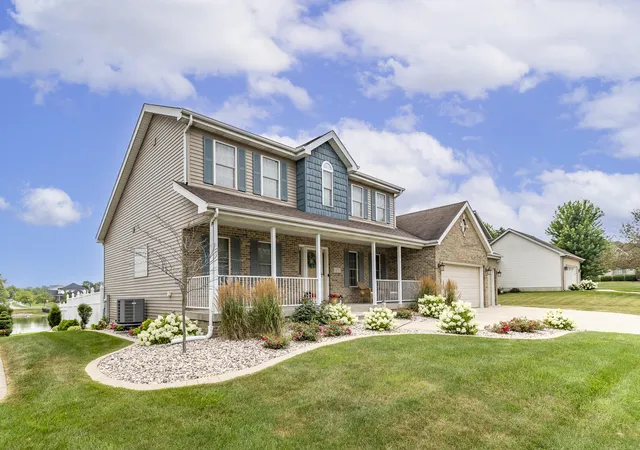3rd image of 673 Davis Cir, Crown Point, IN 46307 | MLS# 842636