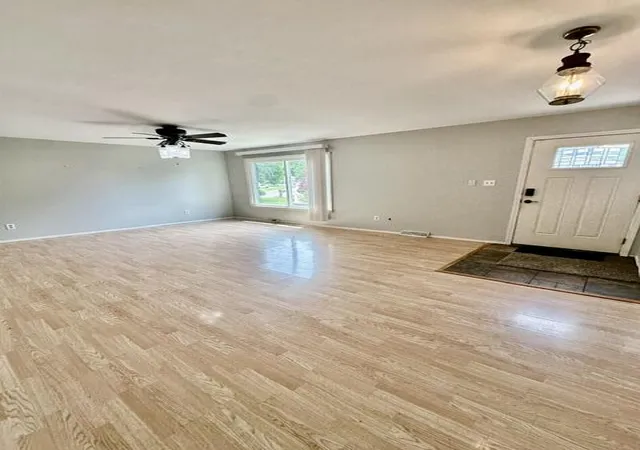 5th image of 610 Fox Point Dr, Chesterton, IN 46304 | MLS# 842952