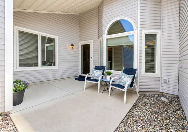 Photo 3 of Sale Pending at 9935 Hunters Run, Saint John, IN 46373 | MLS# 842601 | Listing updated on 2026-08-17