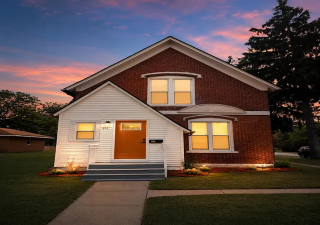 1st image of 201 Garden St, North Judson, IN 46366 | MLS# 842612