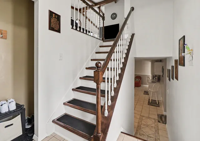 Photo 4 of Single family home for sale at 3707 Oak Grv Dr, Valparaiso, IN 46383 | MLS# 842669 | Listing updated on 2026-09-18