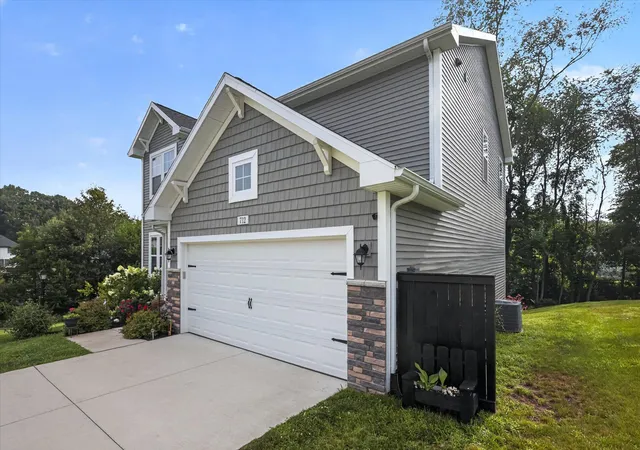 4th image of 712 Gentry Ln, New Carlisle, IN 46552 | MLS# 842664