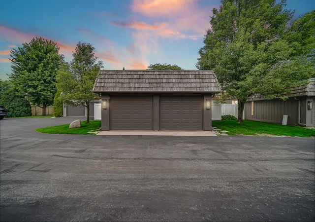 4th image of 1330 Camellia Dr, Munster, IN 46321 | MLS# 842643