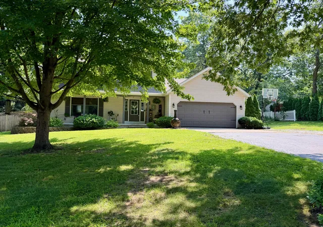 37th image of 10673 Potomac Dr, De Motte, IN 46310 | MLS# 842641