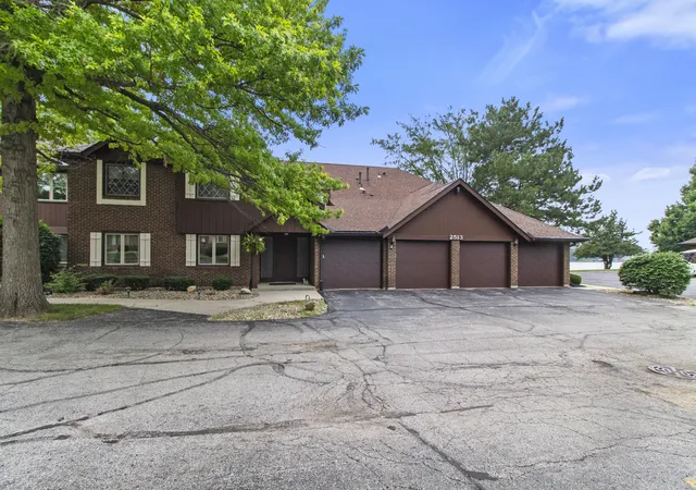 27th image of 2513 E Lakeshore Dr, Crown Point, IN 46307 | MLS# 842779