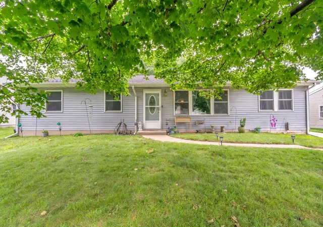 1st image of 789 Eagle Creek Rd, Valparaiso, IN 46385 | MLS# 842650