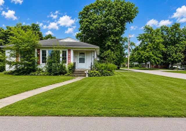1st image of 502 S Kouts St, Kouts, IN 46347 | MLS# 842753