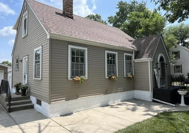 1st image of 1213 Sycamore St, Crown Point, IN 46307 | MLS# 842739