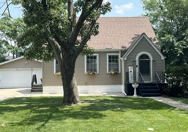 2nd image of 1213 Sycamore St, Crown Point, IN 46307 | MLS# 842739