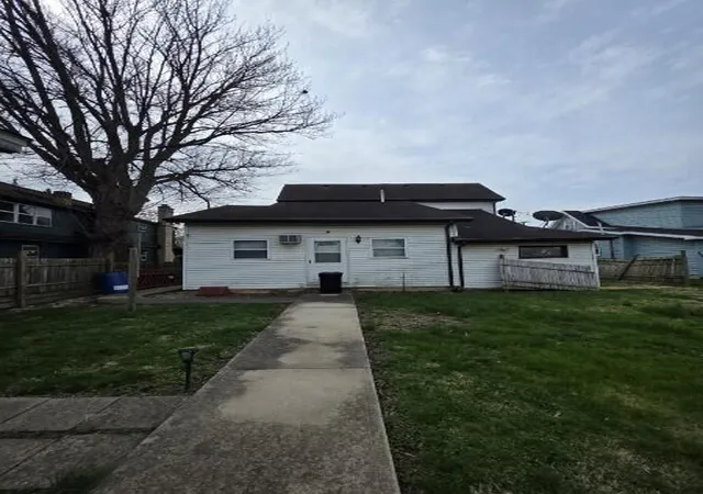 Photo 3 of House for sale at 204 W 20th Street, Marion, IN 46953 | MLS# 842685 | Listing updated on 2026-07-22
