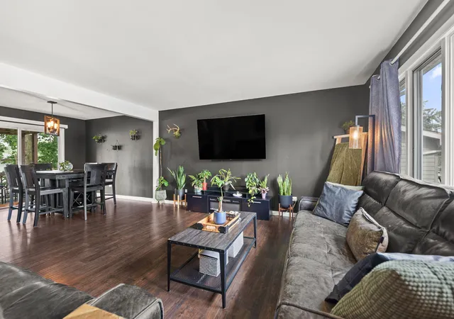 3rd image of 5025 W 88Th Ct, Crown Point, IN 46307 | MLS# 842676