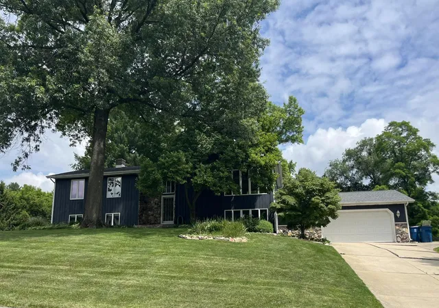 1st image of 685 Slalom Ln, Valparaiso, IN 46383 | MLS# 842954