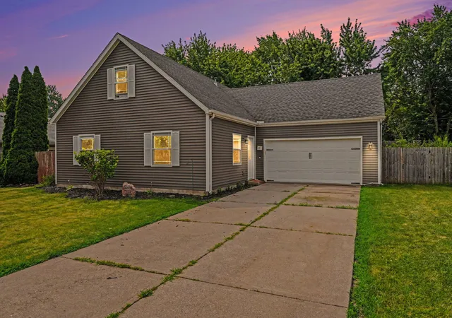 1st image of 617 Seminole Dr, Lowell, IN 46356 | MLS# 842766