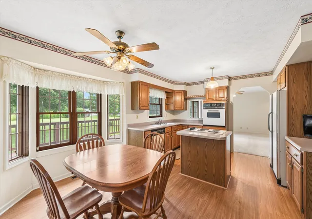 Photo 2 of Single family home for sale at 223 Thornhedge Dr, Valparaiso, IN 46383 | MLS# 842868 | Listing updated on 2026-09-20