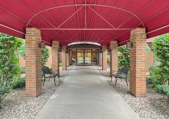 3rd image of 910 Ridge Rd #208, Munster, IN 46321 | MLS# 842742
