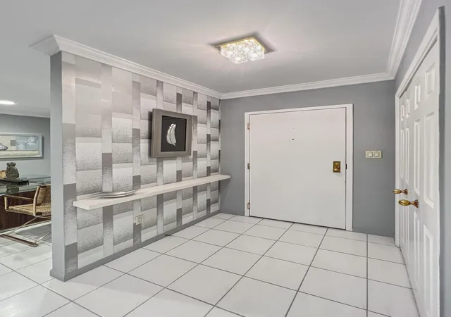 5th image of 910 Ridge Rd #208, Munster, IN 46321 | MLS# 842742