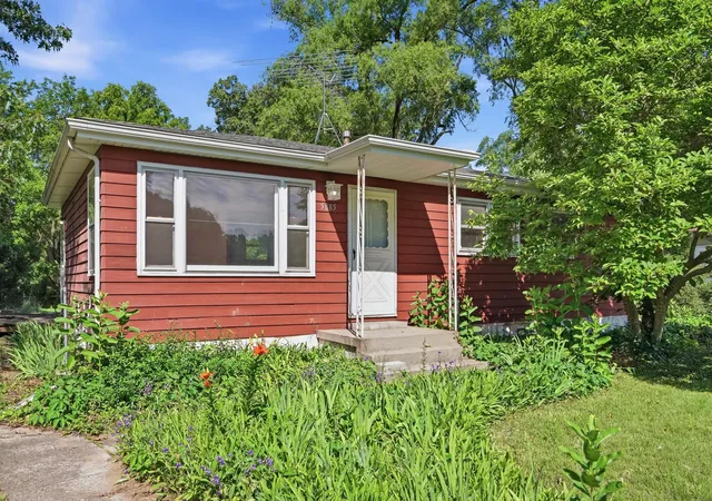 1st image of 5885 Newport Ave, Portage, IN 46368 | MLS# 842696
