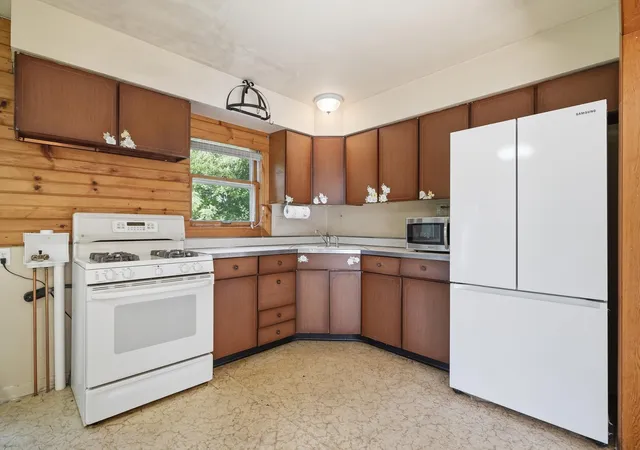 4th image of 5885 Newport Ave, Portage, IN 46368 | MLS# 842696