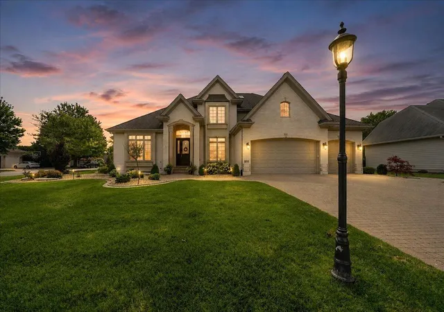 1st image of 1834 Somerset Dr, Munster, IN 46321 | MLS# 842840