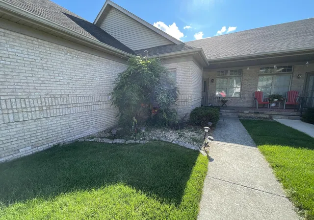 2nd image of 306 Carnation St Ne, De Motte, IN 46310 | MLS# 842707