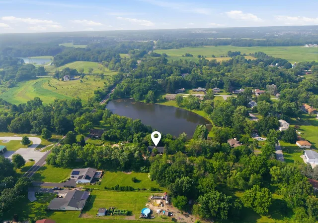 5th image of 245 Pauline Dr, Valparaiso, IN 46385 | MLS# 842717
