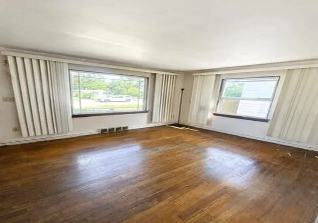4th image of 1942 Cleveland St, Gary, IN 46404 | MLS# 842726