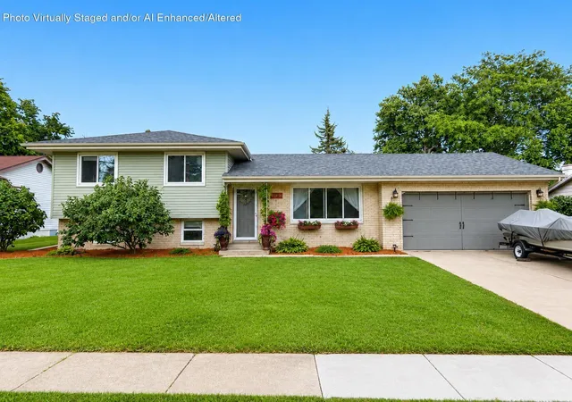 1st image of 9375 Roosevelt Pl, Crown Point, IN 46307 | MLS# 842733