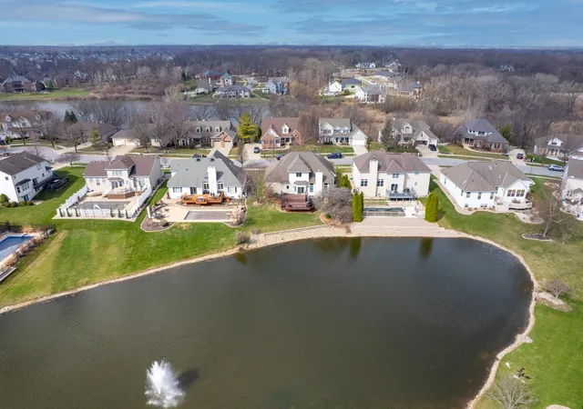 4th image of 669 Davis Cir, Crown Point, IN 46307 | MLS# 842746