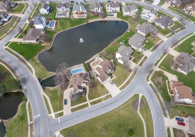 5th image of 669 Davis Cir, Crown Point, IN 46307 | MLS# 842746