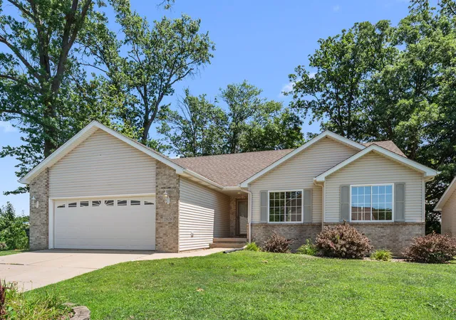 1st image of 1808 Pine Creek Rd, Valparaiso, IN 46383 | MLS# 842784