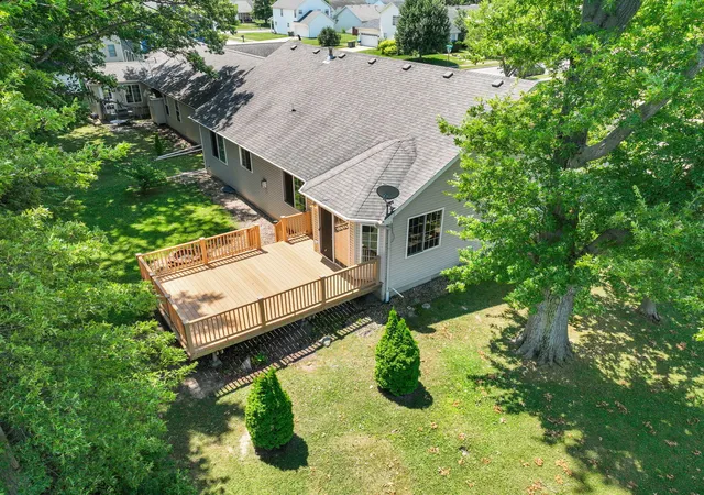 2nd image of 1808 Pine Creek Rd, Valparaiso, IN 46383 | MLS# 842784