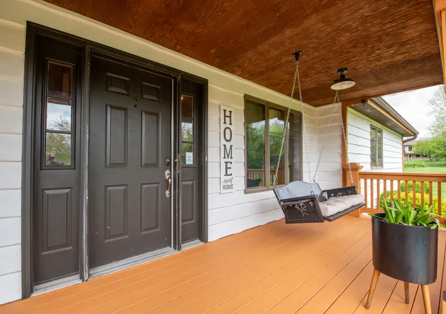 2nd image of 85 S County Line Rd, Crown Point, IN 46307 | MLS# 842761