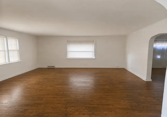 3rd image of 1302 Dakota St, Gary, IN 46403 | MLS# 842775