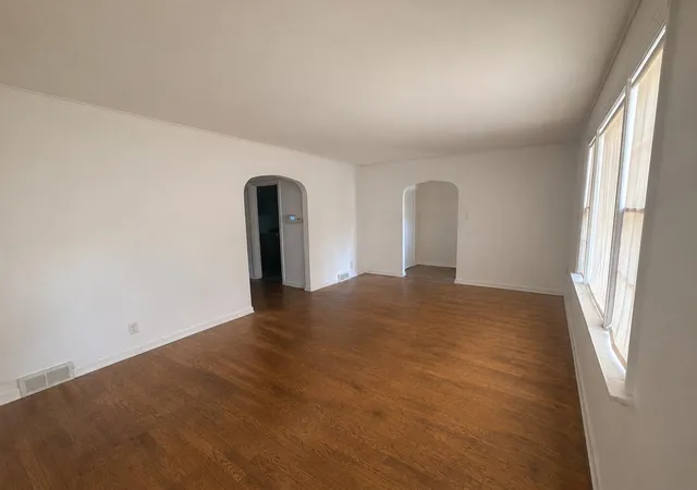4th image of 1302 Dakota St, Gary, IN 46403 | MLS# 842775