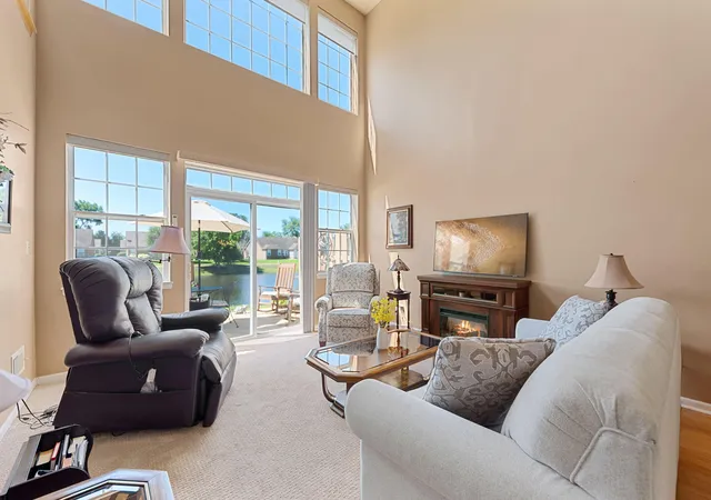 image of 1245 Auburn Meadow Ln, Schererville, IN 46375 | MLS# 842829
