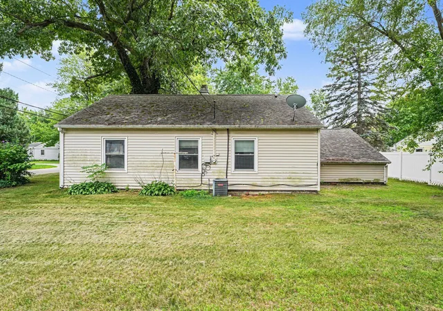 13th image of 201 Chestnut St, Michigan City, IN 46360 | MLS# 842983