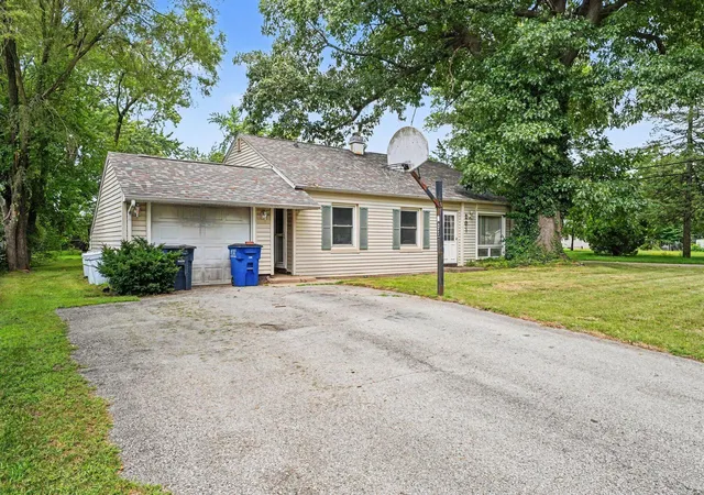 2nd image of 201 Chestnut St, Michigan City, IN 46360 | MLS# 842983