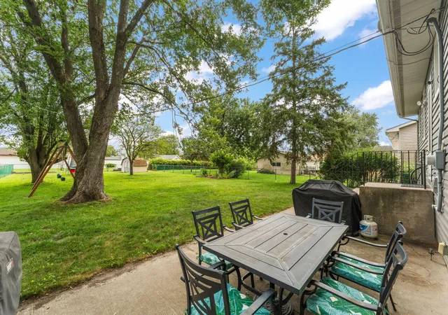 31st image of 9539 Hawthorne Dr, Munster, IN 46321 | MLS# 842773