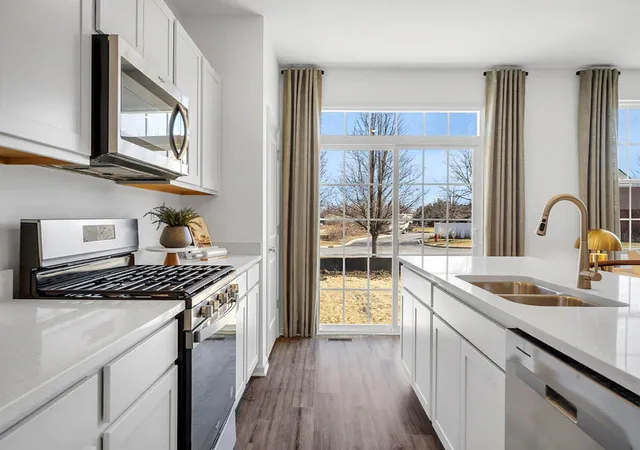 2nd image of 501 Cressmoor Blvd, Hobart, IN 46342 | MLS# 842785