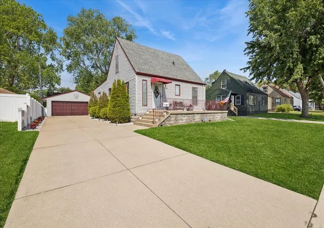 2nd image of 7126 Montana Ave, Hammond, IN 46323 | MLS# 842922