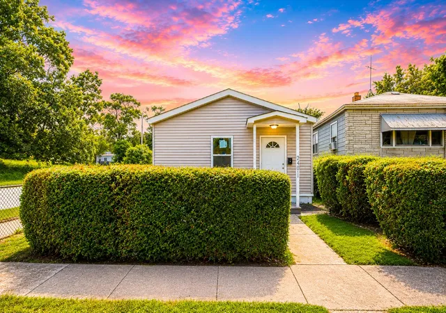 2nd image of 2401 Buchanan St, Gary, IN 46407 | MLS# 842977